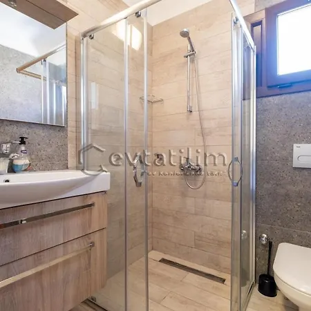 Castle By Evtatilim *