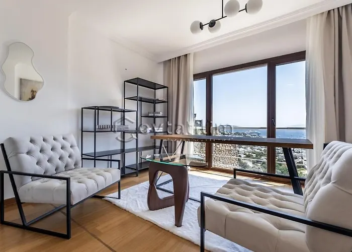 Castle By Evtatilim Villa