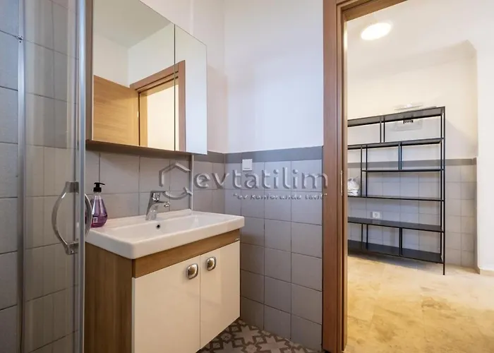 Villa Castle By Evtatilim *