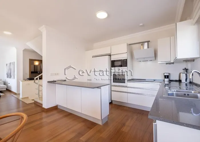 Villa Castle By Evtatilim