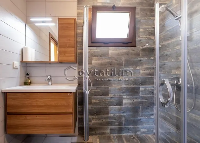 Villa Castle By Evtatilim *