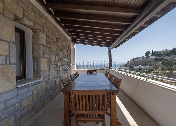 Castle By Evtatilim Villa *