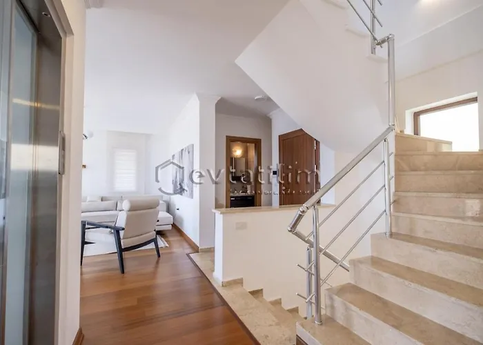 Castle By Evtatilim *