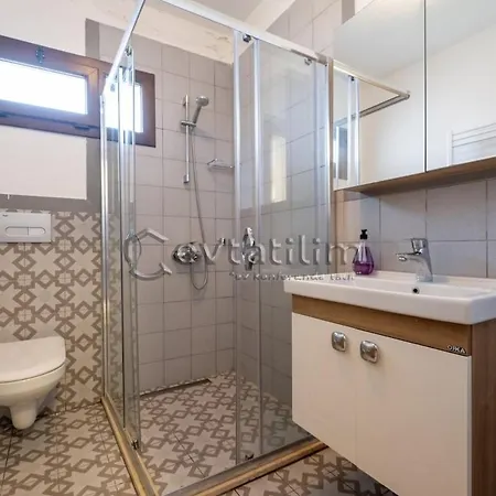 Villa Castle By Evtatilim