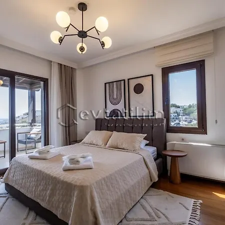 Castle By Evtatilim Вилла