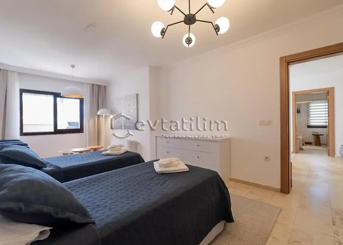 Castle By Evtatilim Villa