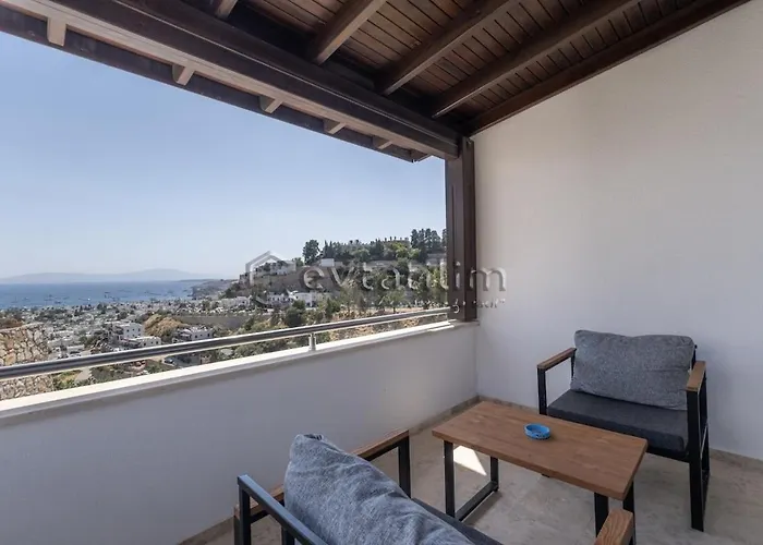 Castle By Evtatilim Villa