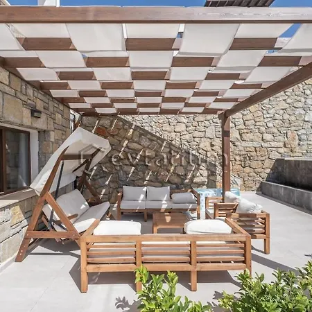 Castle By Evtatilim Βίλα *