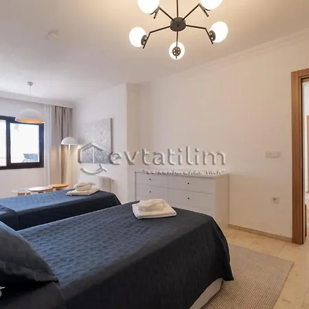 Castle By Evtatilim 别墅