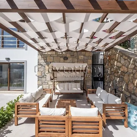 Βίλα Castle By Evtatilim *