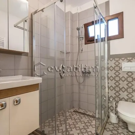 Castle By Evtatilim * 博德鲁姆