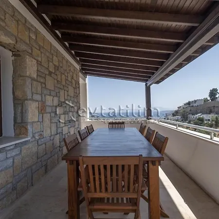 Castle By Evtatilim 别墅 *