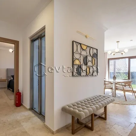 Castle By Evtatilim 博德鲁姆